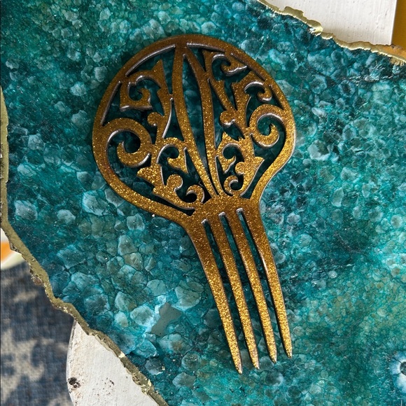Vintage Victorian Gold Glitter Ornate Hair Comb main image 7